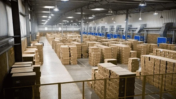 ปรับปรุงไฟคลังสินค้าด้วยโคมไฮเบย์ LED