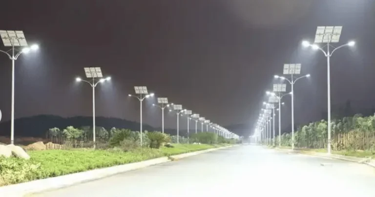 ไฟถนนพลังงานแสงอาทิตย์